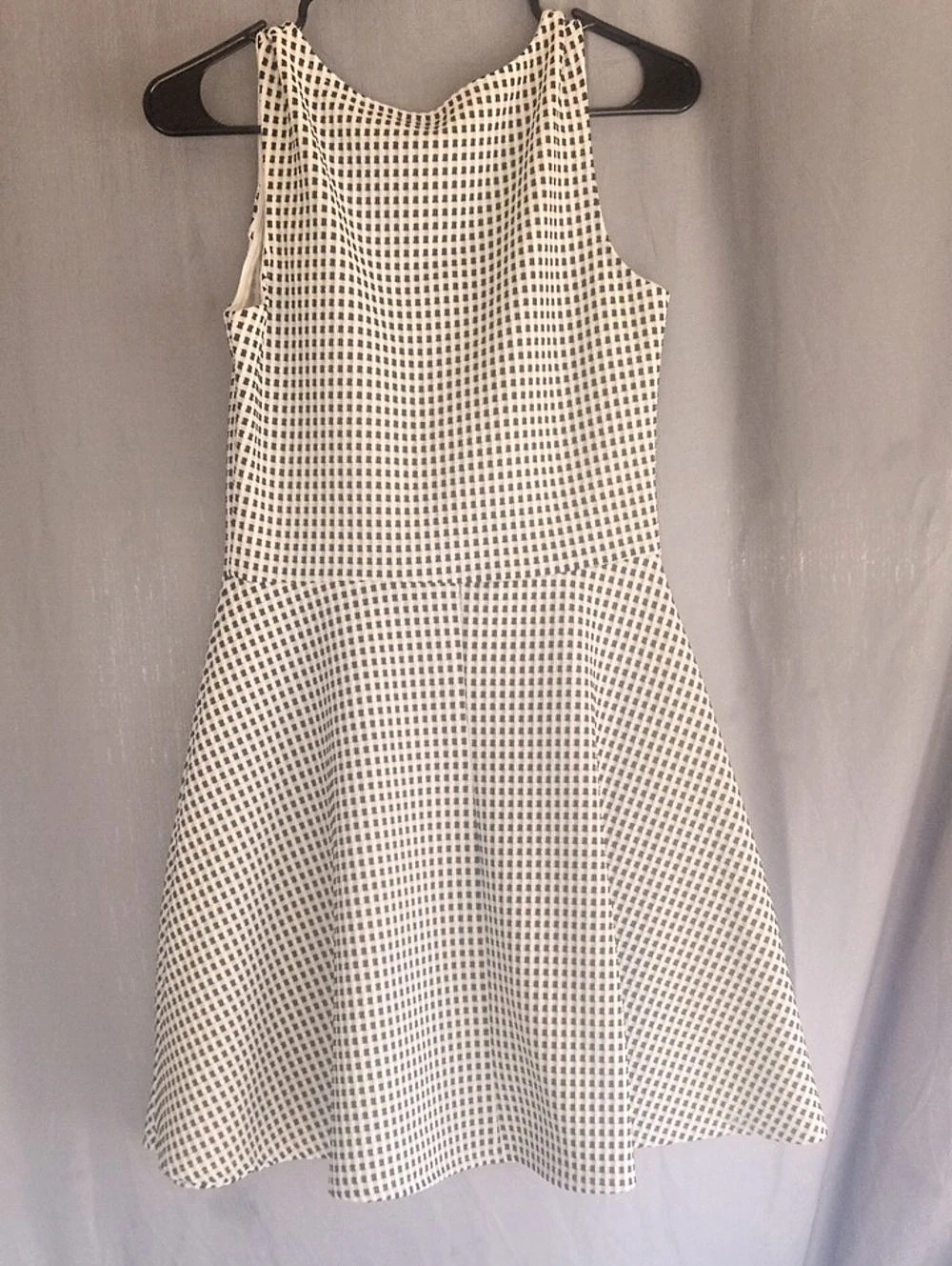 Dress Code LA Women's Geometric Mini Dress in White & Black Like New